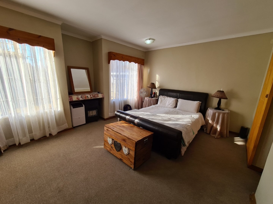 4 Bedroom Property for Sale in Panorama Free State